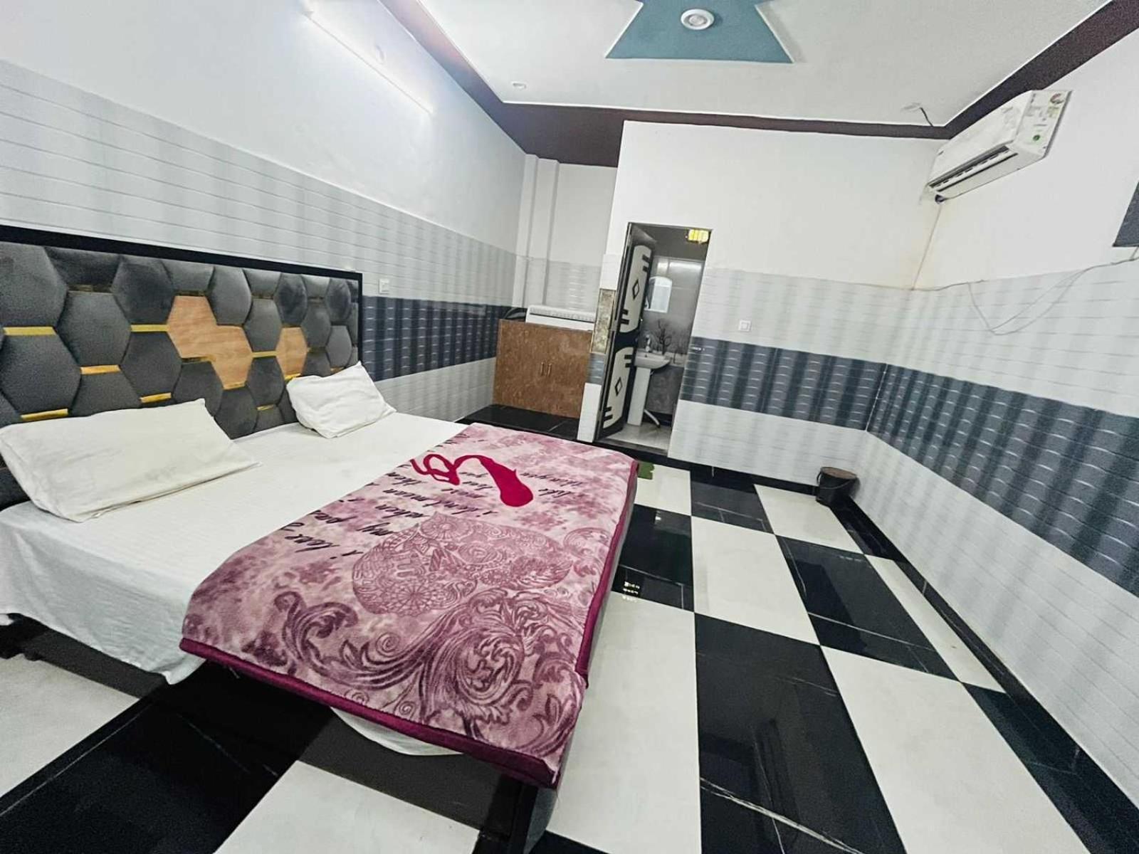 Spot On Hotel Masuri Мератх Экстерьер фото